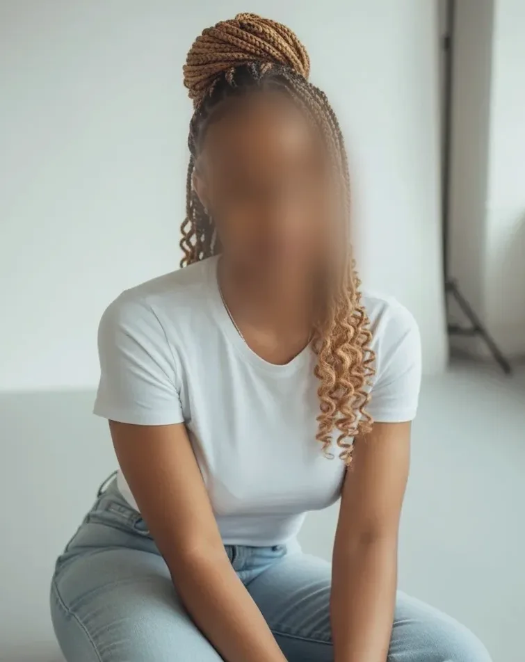 Antonia, 28