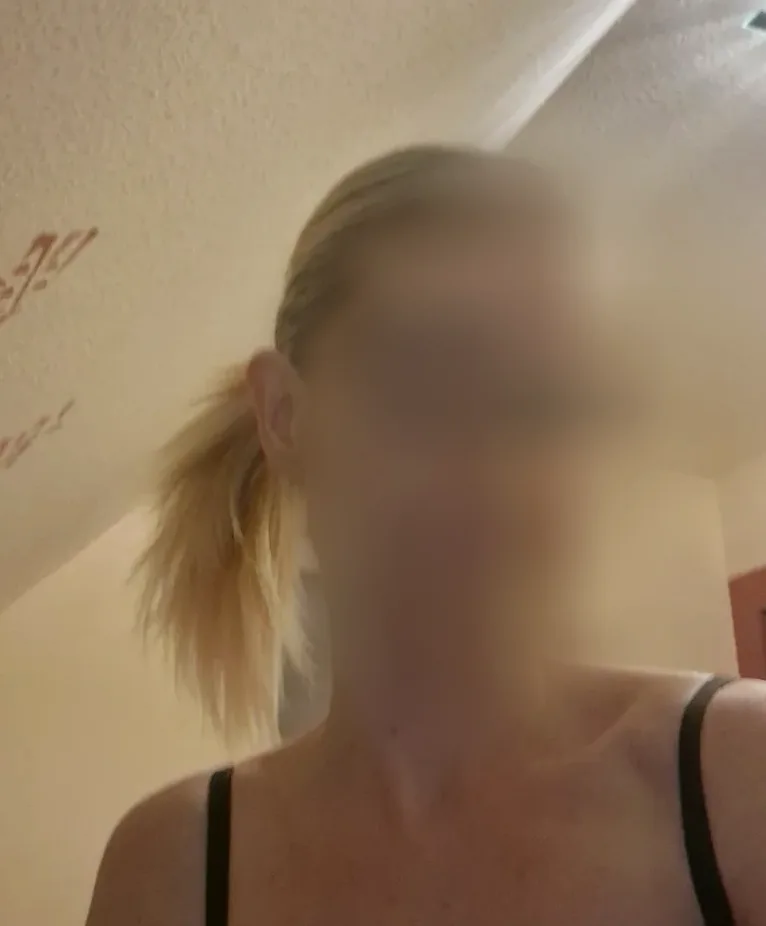 Carla, 28