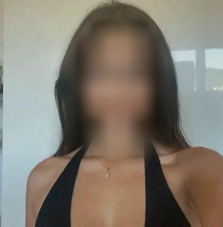 Michelle, 23
