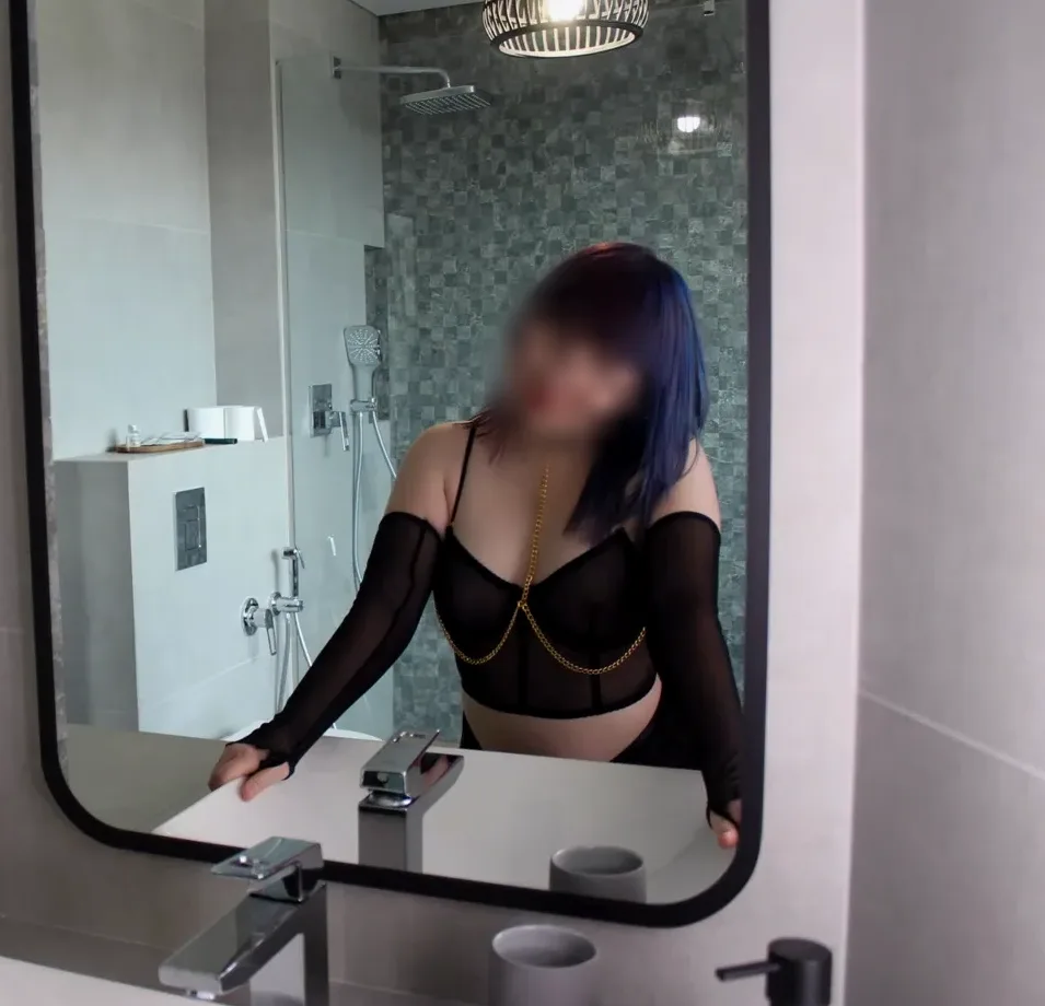 Nisa, 24